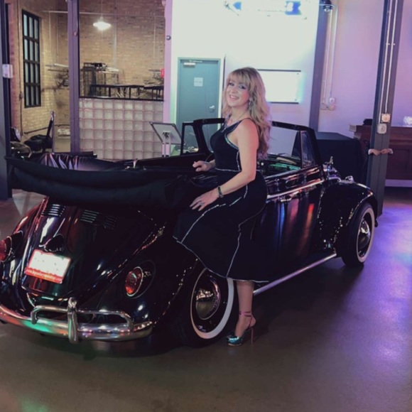 Going Live my Share show please join me letβs make a sale letβs have a fun time - Picture 2 of 16